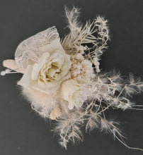 Load image into Gallery viewer, Boho flowers School prom set – corsage, buttonhole & hair pin
