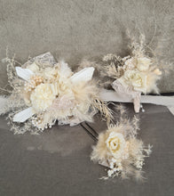 Load image into Gallery viewer, Boho flowers School prom set – corsage, buttonhole & hair pin