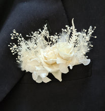 Load image into Gallery viewer, Groom's Preserved pocket flowers – White / Off white