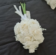 Load image into Gallery viewer, Popular long stem roses & pocket flowers elopement set in white