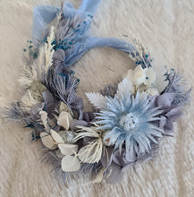 Load image into Gallery viewer, Pet Memory dog /cat preserved flowers reef & candle set - pastel blue