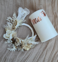 Load image into Gallery viewer, Pet Memory dog /cat preserved flowers reef & candle set - Boho