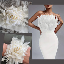Load image into Gallery viewer, School formal corsage - preserved flowers - white