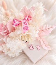 Load image into Gallery viewer, Personalised Baby girl preserved flowers with pastel pink preserved rose