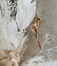 Load image into Gallery viewer, Designer perfume box Everlasting preserved flowers neutral & gold