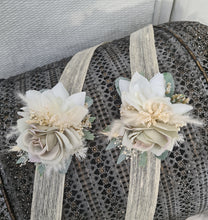 Load image into Gallery viewer, School formal / wedding corsage white & sage green