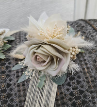 Load image into Gallery viewer, School formal / wedding corsage white & sage green