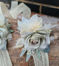 Load image into Gallery viewer, School formal / wedding corsage white & sage green