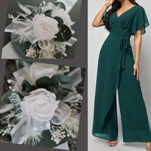 Load image into Gallery viewer, Preserved flowers School formal / wedding corsage white & green