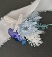 Load image into Gallery viewer, Preserved flowers Blue & white School prom set – corsage & buttonhole