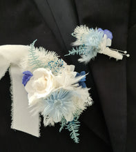 Load image into Gallery viewer, Preserved flowers Blue & white School prom set – corsage & buttonhole