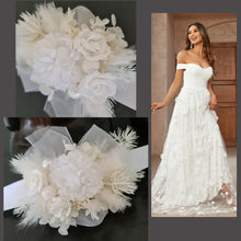 Load image into Gallery viewer, Everlasting flowers white corsage w glitter beads - School formal / Wedding