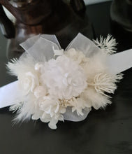 Load image into Gallery viewer, Everlasting flowers white corsage w glitter beads - School formal / Wedding