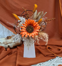 Load image into Gallery viewer, Everlasting flowers Sunflower cake topper - rustic orange