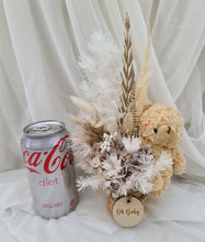 Load image into Gallery viewer, Gorgeous everlasting flowers boho OH BABY mini flowers with bear