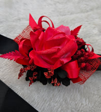 Load image into Gallery viewer, Everlasting flowers black & bright red corsage - School formal / Wedding