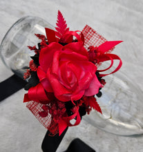 Load image into Gallery viewer, Everlasting flowers black & bright red corsage - School formal / Wedding