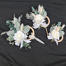 Load image into Gallery viewer, Everlasting flowers - triple cake toppers / rings - neutral & green incl Mr & Mrs sign