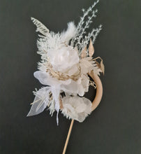 Load image into Gallery viewer, Preserved flowers - triple cake toppers / rings - White & gold w roses incl Mr & Mrs sign