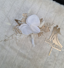Load image into Gallery viewer, Everlasting flowers - white orchid triple cake toppers / white & gold incl Mr & Mrs sign