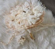 Load image into Gallery viewer, Boho Neutral Everlasting flowers Bridal bouquet & buttonhole - Elopement Set