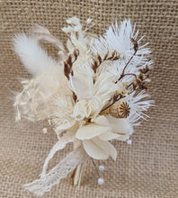 Load image into Gallery viewer, Boho Neutral Everlasting flowers Bridal bouquet & buttonhole - Elopement Set
