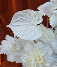 Load image into Gallery viewer, Modern Milky white & white neutral wedding signing table flowers - Centrepiece