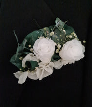 Load image into Gallery viewer, Everlasting Groom's pocket flowers w mini preserved roses - dark green & white