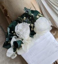 Load image into Gallery viewer, Everlasting Groom's pocket flowers w mini preserved roses - dark green & white