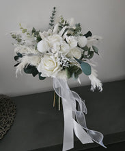 Load image into Gallery viewer, White & green Elopement Set – Bouquet and buttonhole