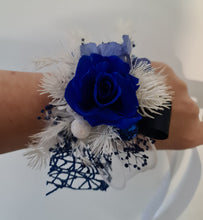 Load image into Gallery viewer, Blue & white preserved flowers corsage w mini rose - School formal / wedding