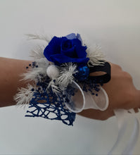 Load image into Gallery viewer, Blue & white preserved flowers corsage w mini rose - School formal / wedding