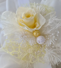 Load image into Gallery viewer, Yellow & white preserved flowers corsage w mini rose - School formal / wedding