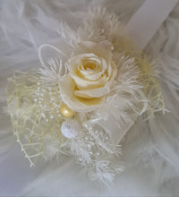 Load image into Gallery viewer, Yellow & white preserved flowers corsage w mini rose - School formal / wedding