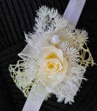 Load image into Gallery viewer, Yellow & white preserved flowers corsage w mini rose - School formal / wedding
