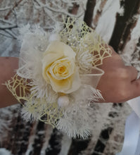 Load image into Gallery viewer, Yellow & white preserved flowers corsage w mini rose - School formal / wedding