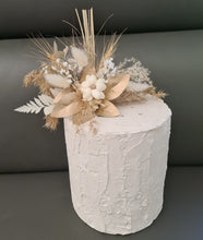 Load image into Gallery viewer, Boho Everlasting flowers cake topper