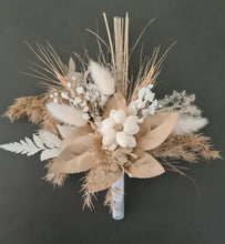 Load image into Gallery viewer, Boho Everlasting flowers cake topper