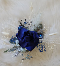 Load image into Gallery viewer, Floral cake topper in blue, green & white with the glitter