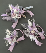 Load image into Gallery viewer, Preserved flowers - triple cake toppers / rings – violet, purple & silver