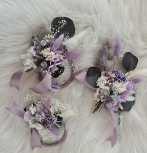 Load image into Gallery viewer, Preserved flowers - triple cake toppers / rings – violet, purple & silver