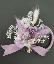 Load image into Gallery viewer, Preserved flowers - triple cake toppers / rings – violet, purple & silver