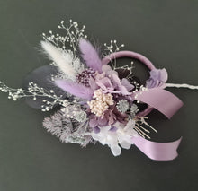 Load image into Gallery viewer, Preserved flowers - triple cake toppers / rings – violet, purple & silver