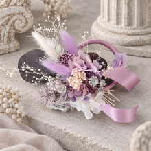 Load image into Gallery viewer, Preserved flowers - triple cake toppers / rings – violet, purple & silver