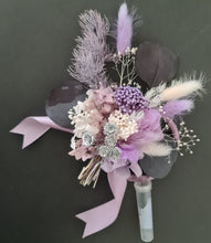 Load image into Gallery viewer, Preserved flowers - triple cake toppers / rings – violet, purple & silver