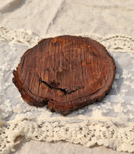 Load image into Gallery viewer, Rustic wood rounds (20cm) - HIRE ONLY
