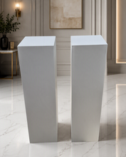 Load image into Gallery viewer, Plinth Acrylic white (25 x 25) - 90cm - HIRE ONLY