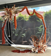 Load image into Gallery viewer, Double Circle Backdrop & 2 x rustic flowers - HIRE ONLY