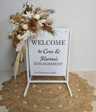 Load image into Gallery viewer, Boho Rustic welcome sign flowers & welcome frame - HIRE ONLY
