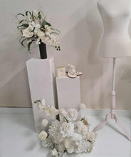 Load image into Gallery viewer, Bridal Preparation Room – Basic Set up – Option 2 - HIRE ONLY